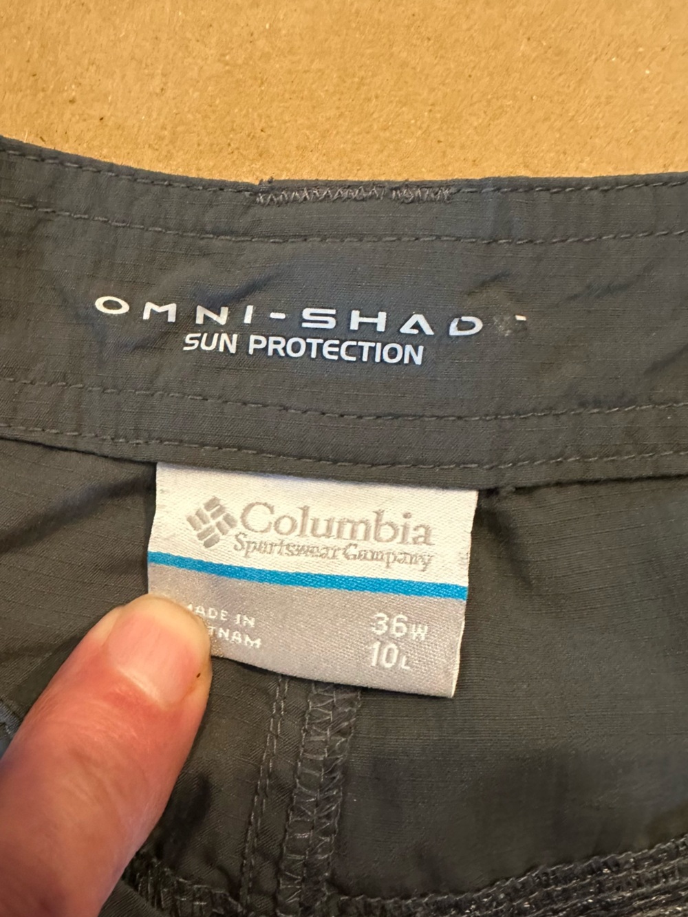 Columbia Omni Shade Shorts. Size 36. - Picture 3 of 3